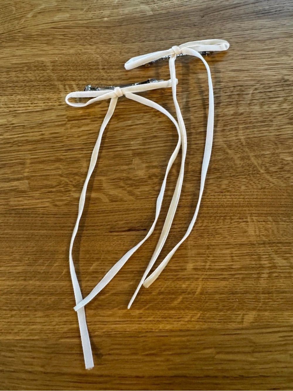Free people bow hair clips x 2 velvet cream never used